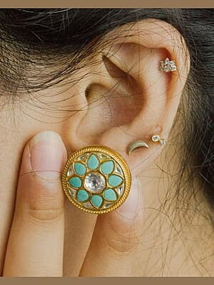 Mruvi Flower Earings Mruvi Flower Earings